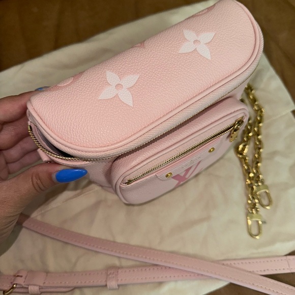 Louis Vuitton Mini Bumbag Gradient Pink By The Pool Monogram Limited Edition. - Picture 4 of 12